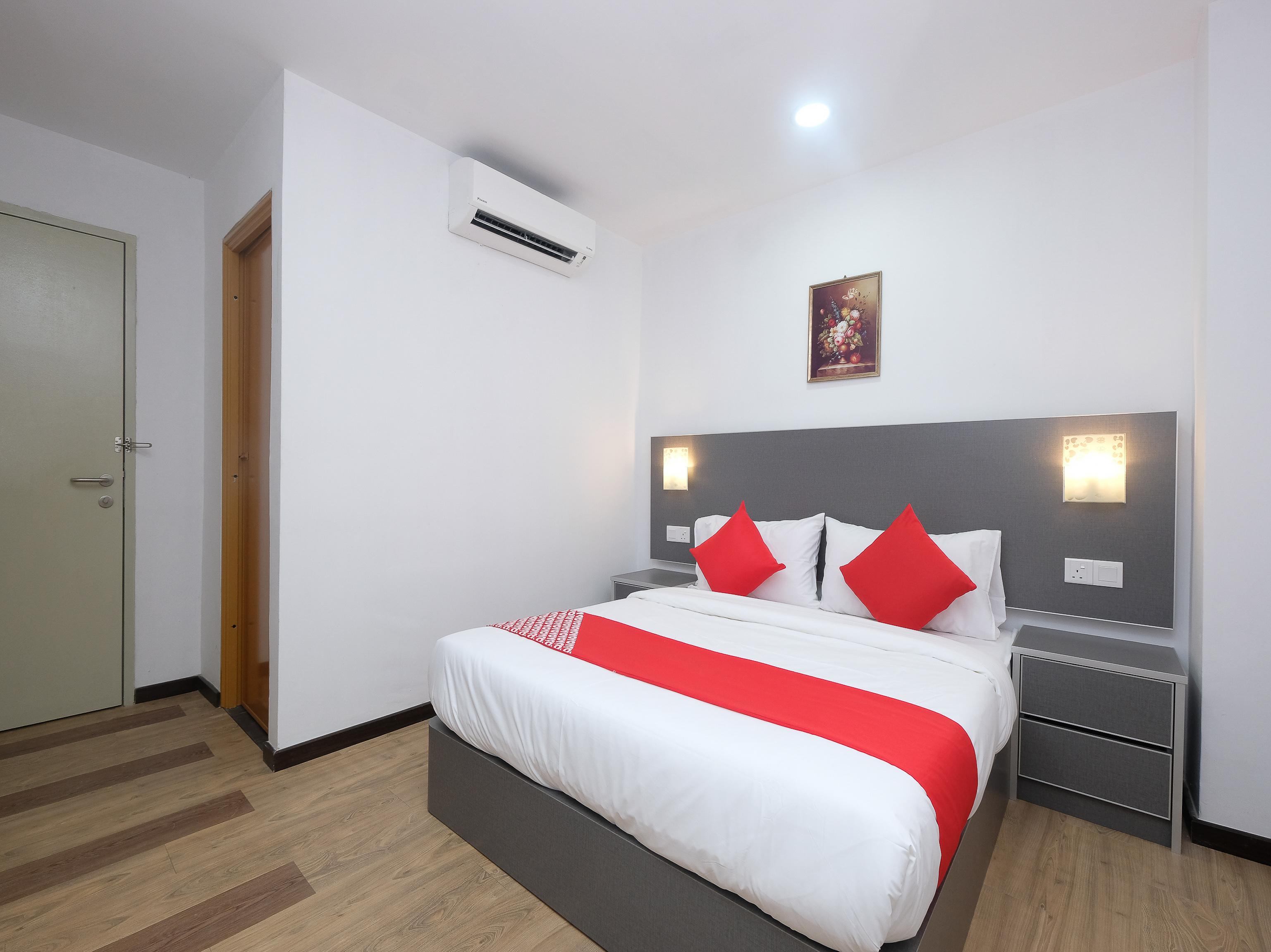 Oyo 44043 First Garden Hotel Kuantan Exterior foto