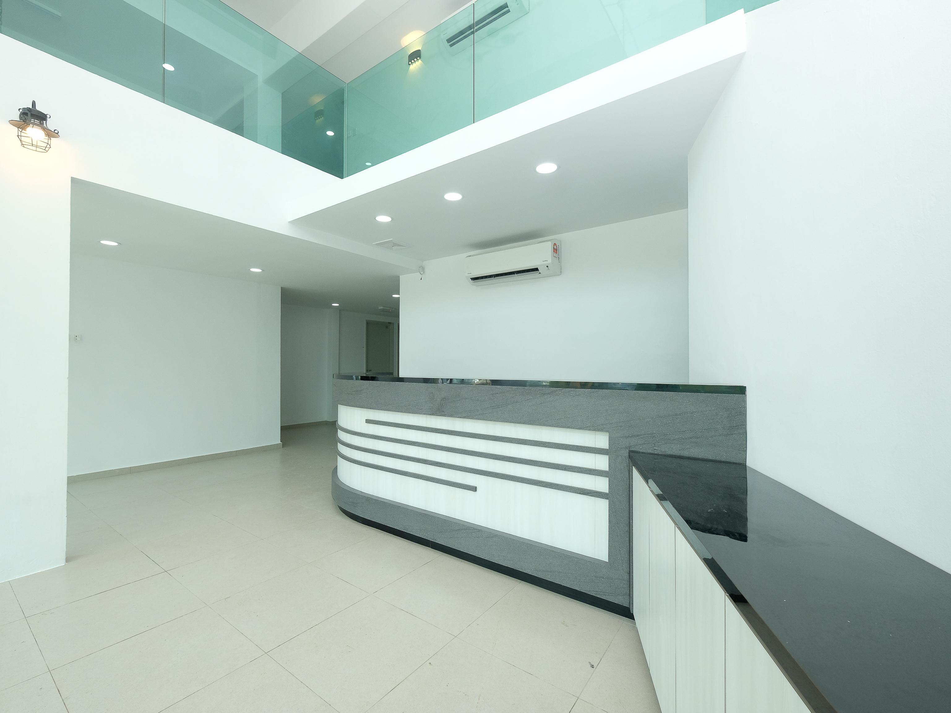 Oyo 44043 First Garden Hotel Kuantan Exterior foto